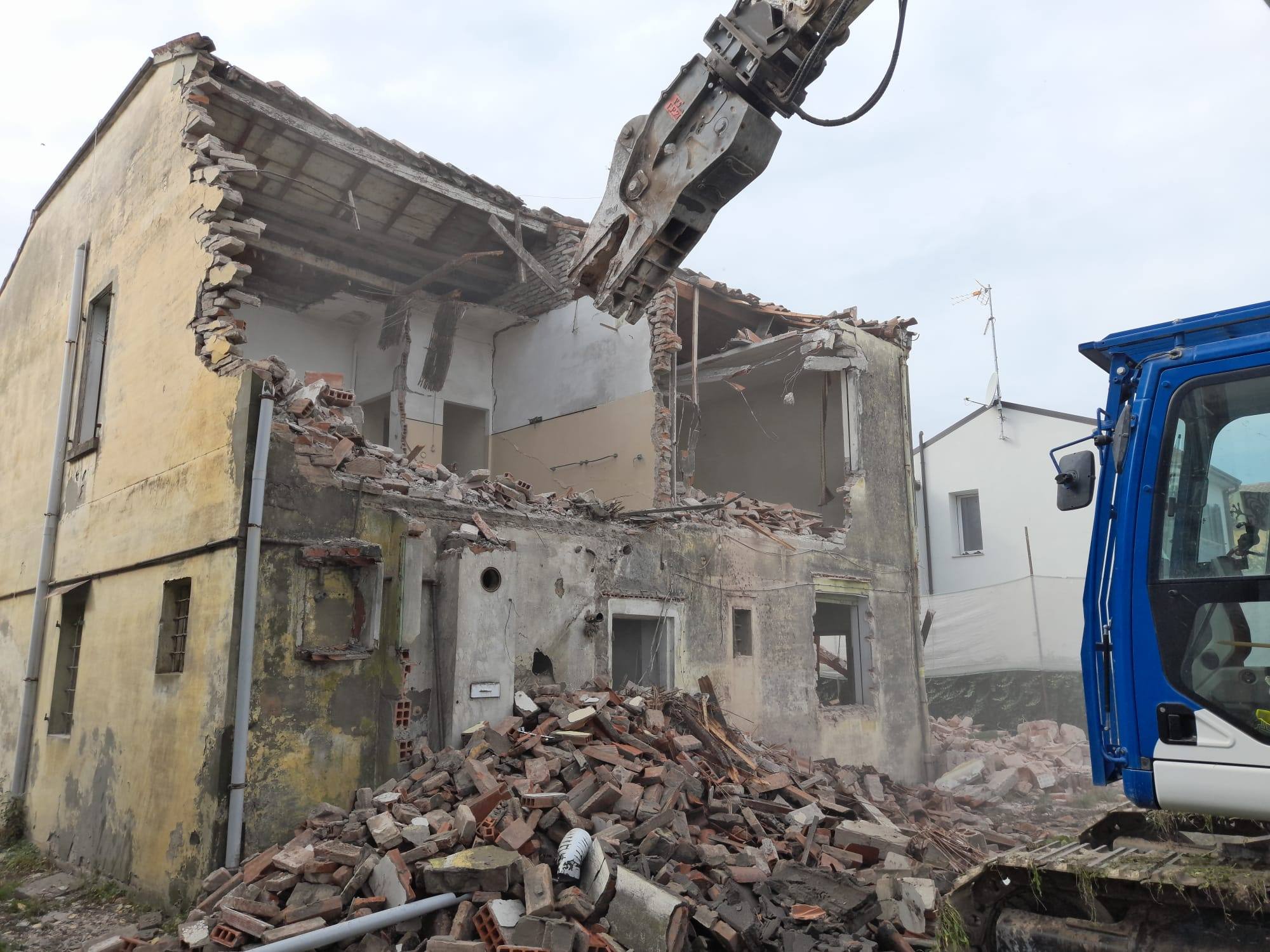DE.MA Srl - Ferrara - Bosco Mesola  Demolizione, Trasporto E Recupero Rifiuti Speciali Non Pericolosi